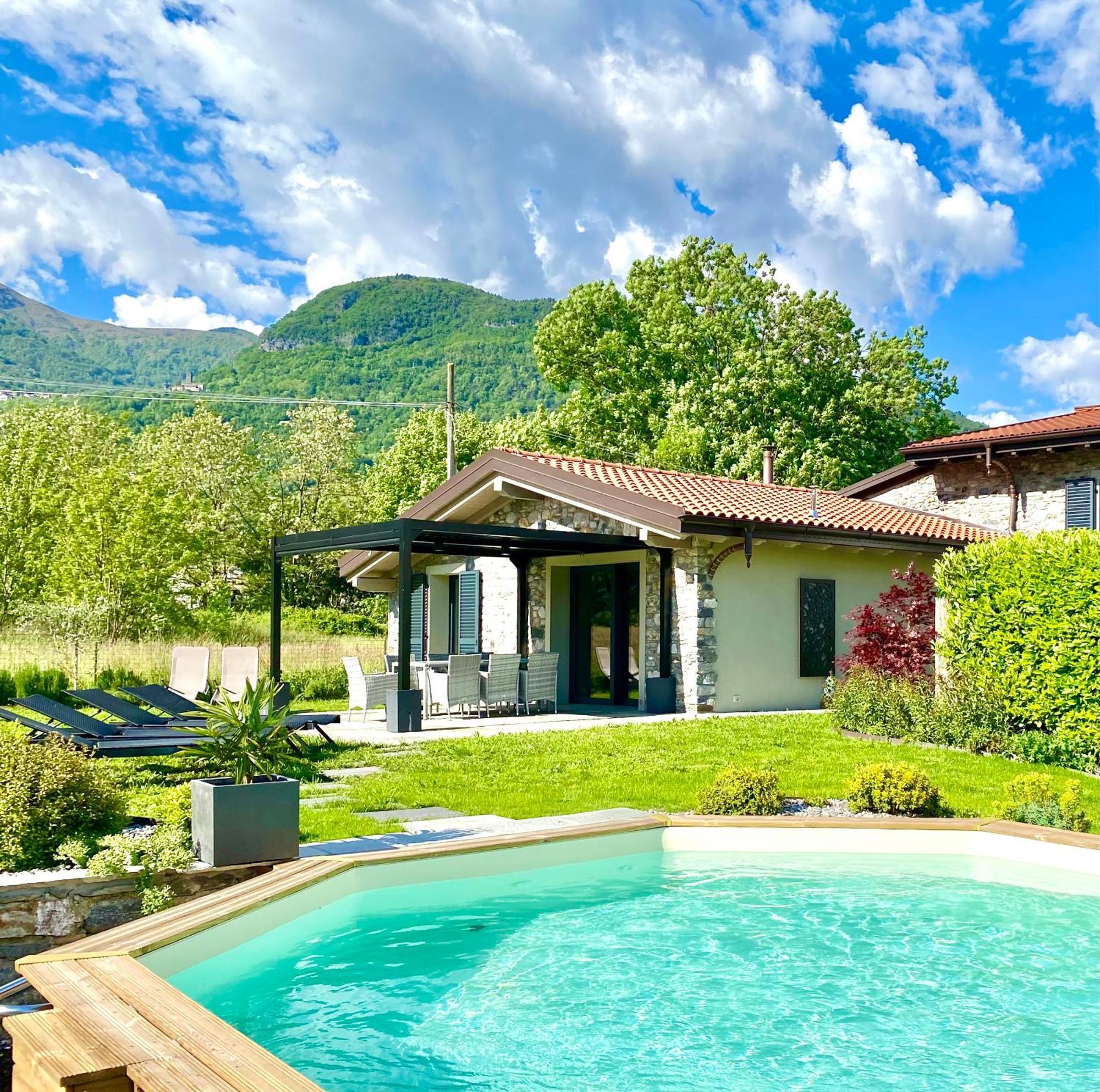 Villa Larius Gravedona Bagian luar foto