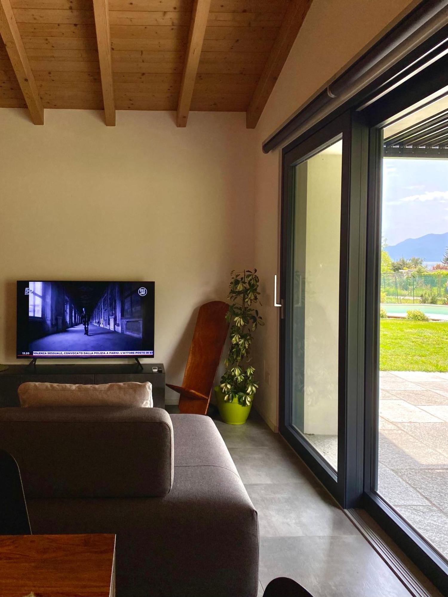 Villa Larius Gravedona Bagian luar foto