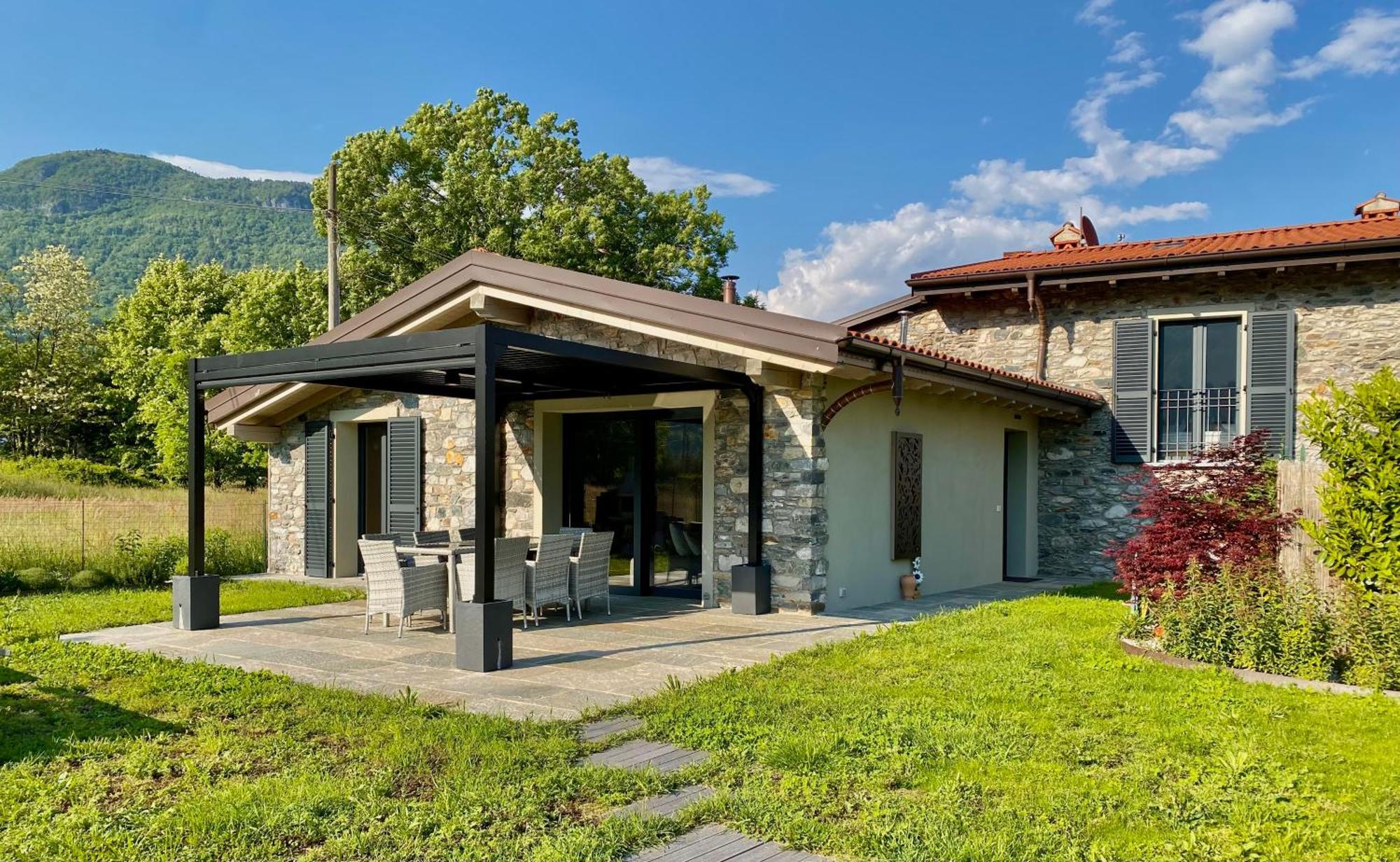 Villa Larius Gravedona Bagian luar foto