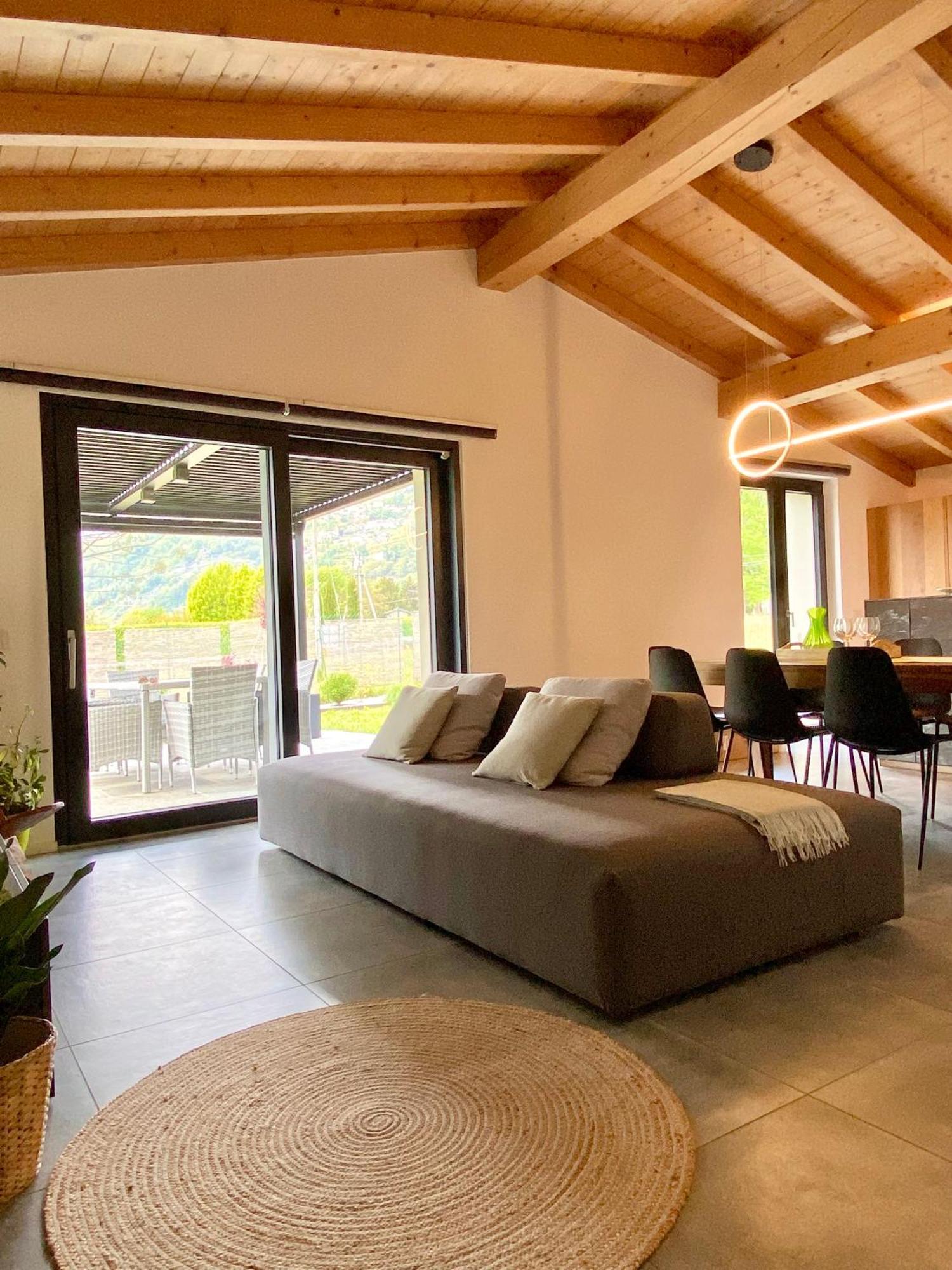 Villa Larius Gravedona Bagian luar foto