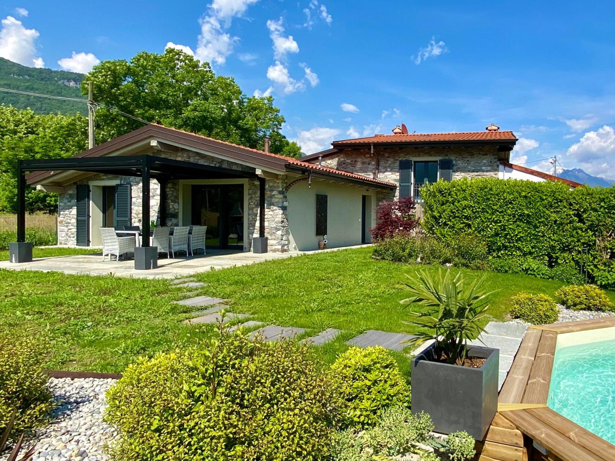 Villa Larius Gravedona Bagian luar foto